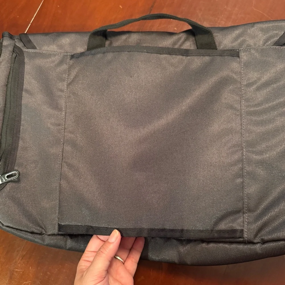 Nike Messenger Laptop Travel Bag w/ HP Logo